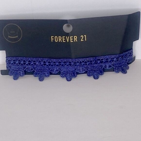 NEW…Blue lace print choker OS (one size) from Forever21 - Picture 1 of 1